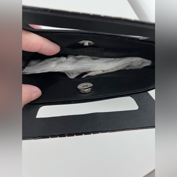 SHISEIDO velvet clutch mini bag. Satin accent. Perfect party season bag. Chic! - Picture 5 of 10